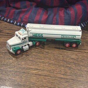 1990 Hess Truck - Unboxed